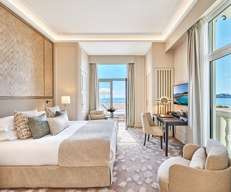 Découvrez la Deluxe-Zimmer Terrasse Garten & Meer  à la Réserve de Beaulieu