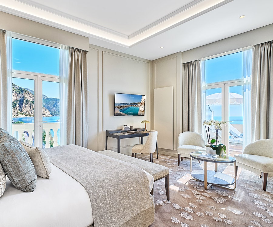 Découvrez la Suite Deluxe Terrasse Meer à la Réserve de Beaulieu